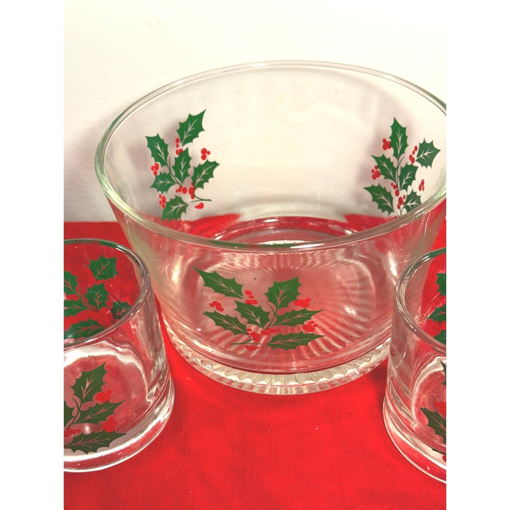 Vintage Indiana Glass Holly and Berries Eggnog Bowl and 6 Cups Christmas Set - Picture 2 of 3